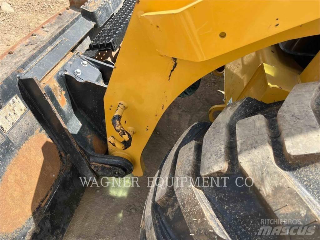 CAT 246D3 Mini Pale Gommate
