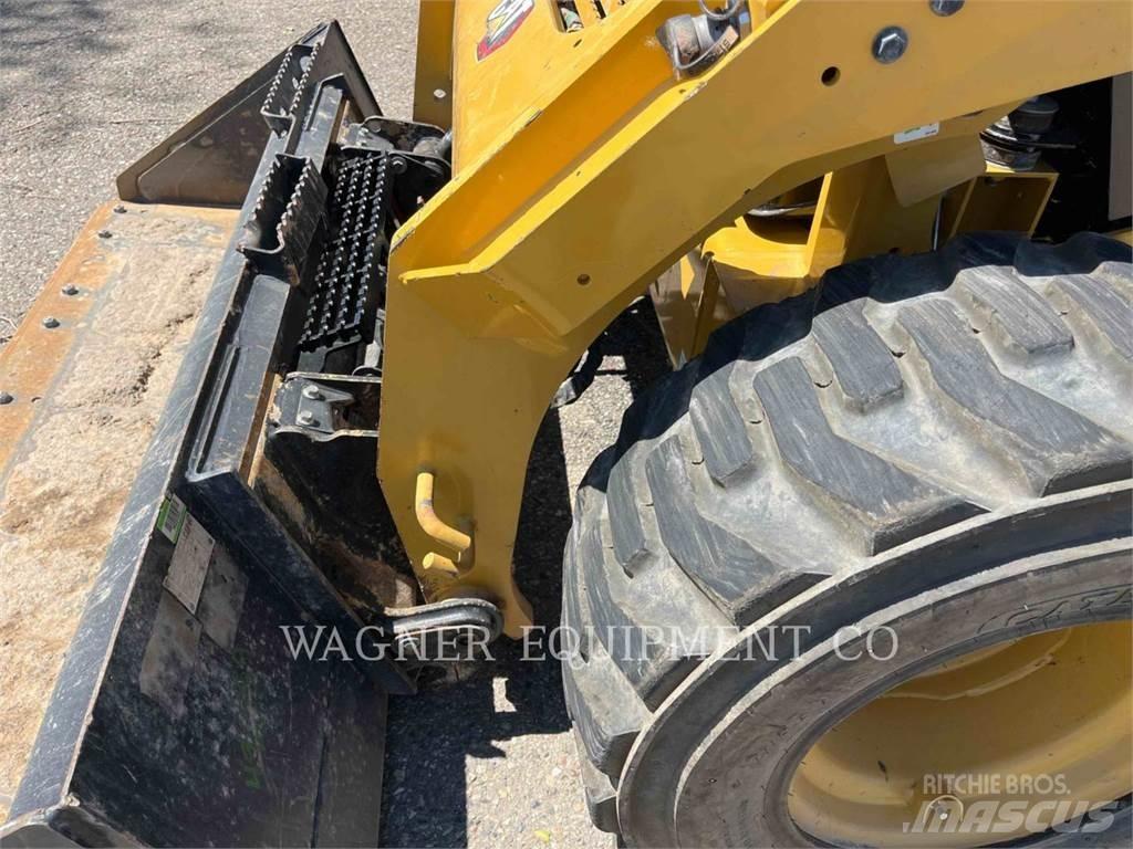 CAT 246D3 Mini Pale Gommate