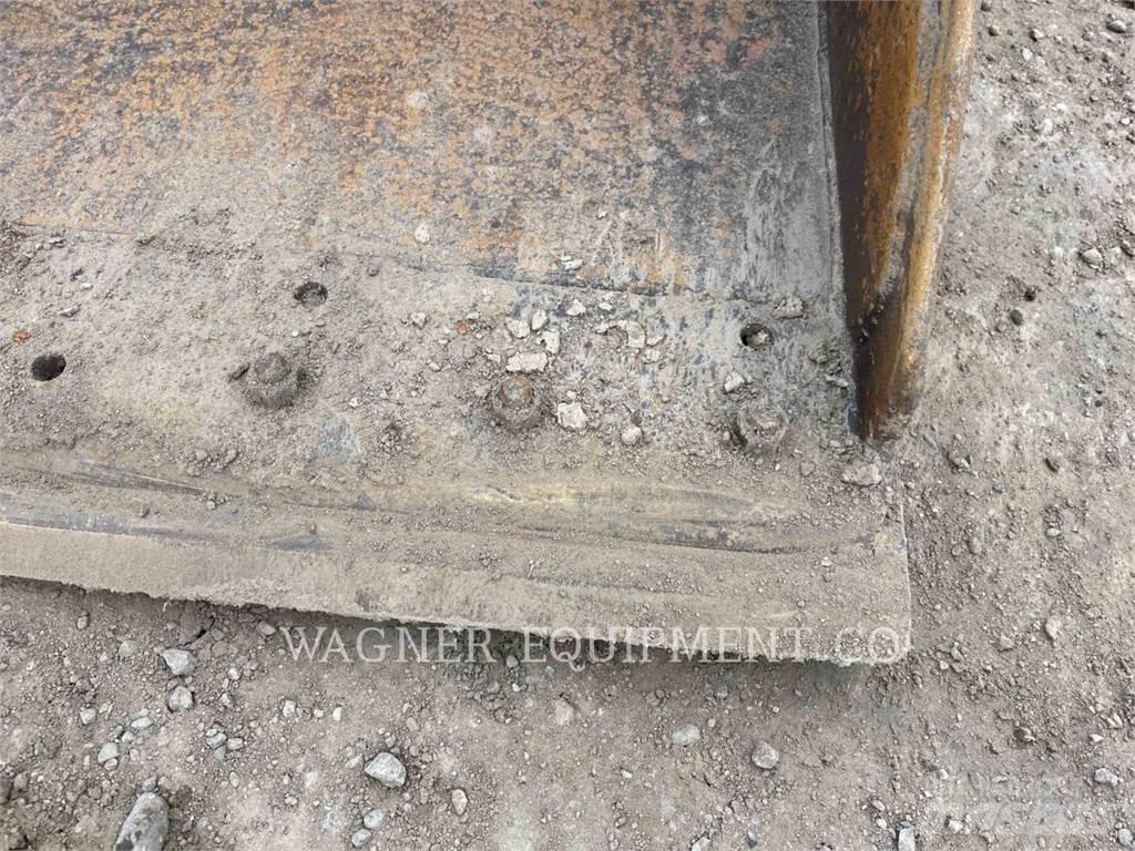 CAT 246D3 Mini Pale Gommate