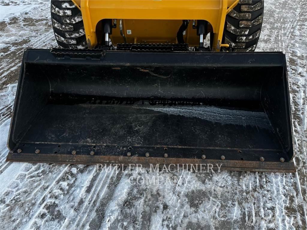 CAT 246D3 Mini Pale Gommate