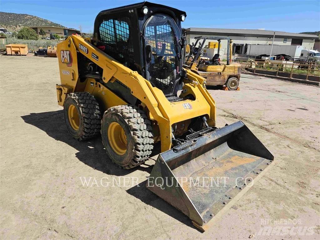 CAT 246D3 Mini Pale Gommate