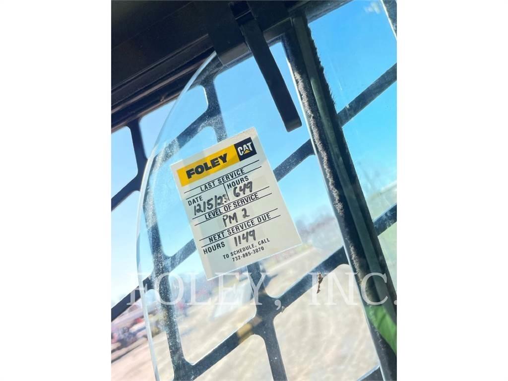 CAT 246D3 Mini Pale Gommate
