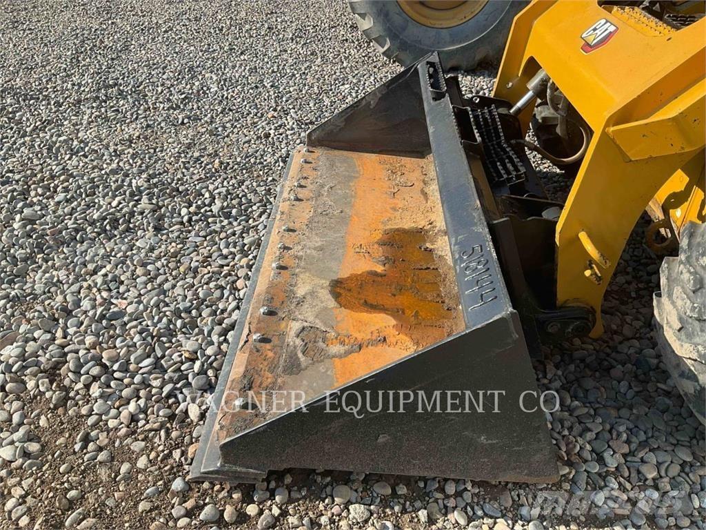 CAT 246D3 Mini Pale Gommate