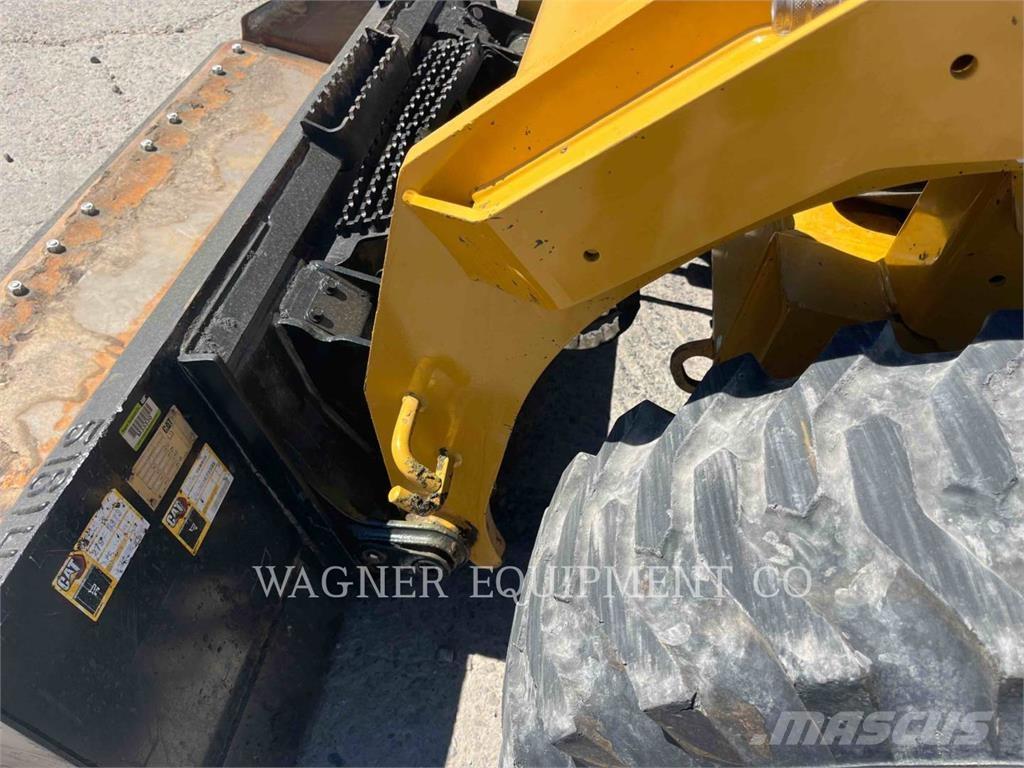 CAT 246D3 Mini Pale Gommate