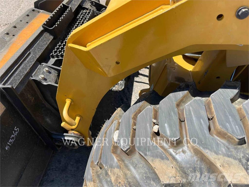 CAT 246D3 Mini Pale Gommate