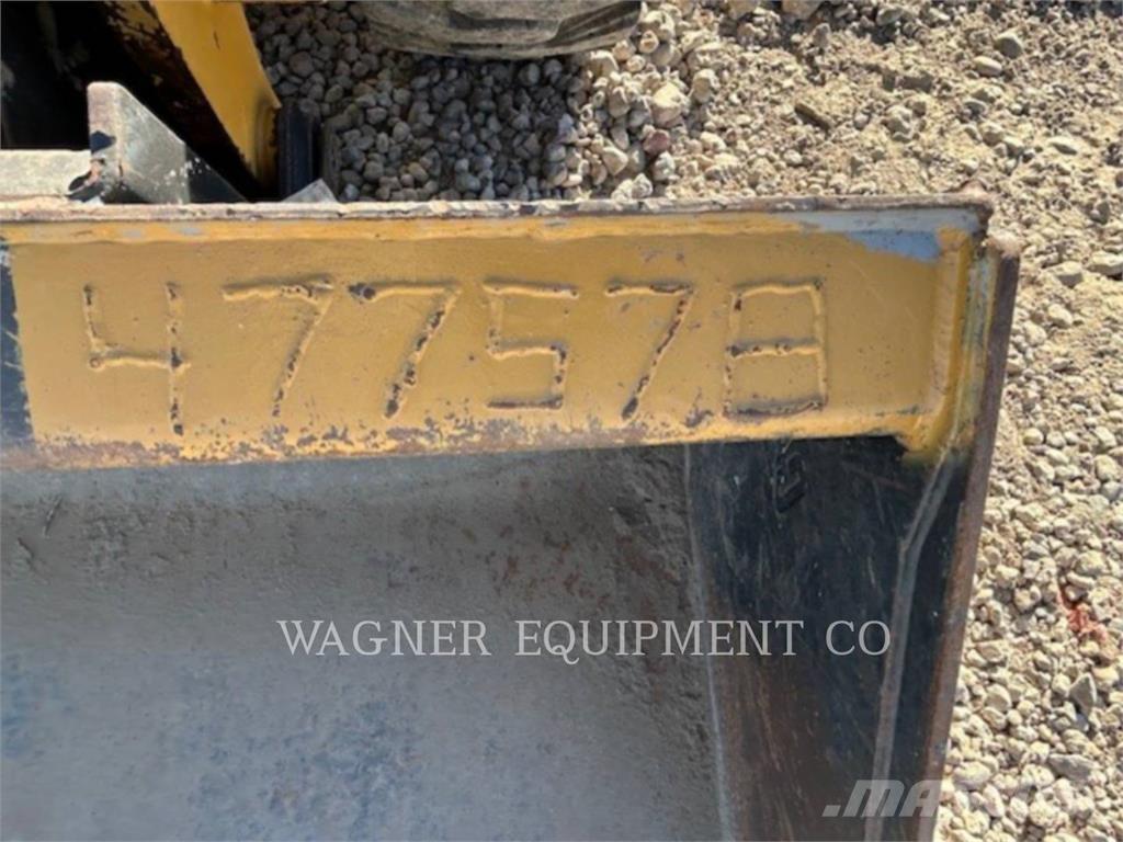 CAT 246D3 Mini Pale Gommate