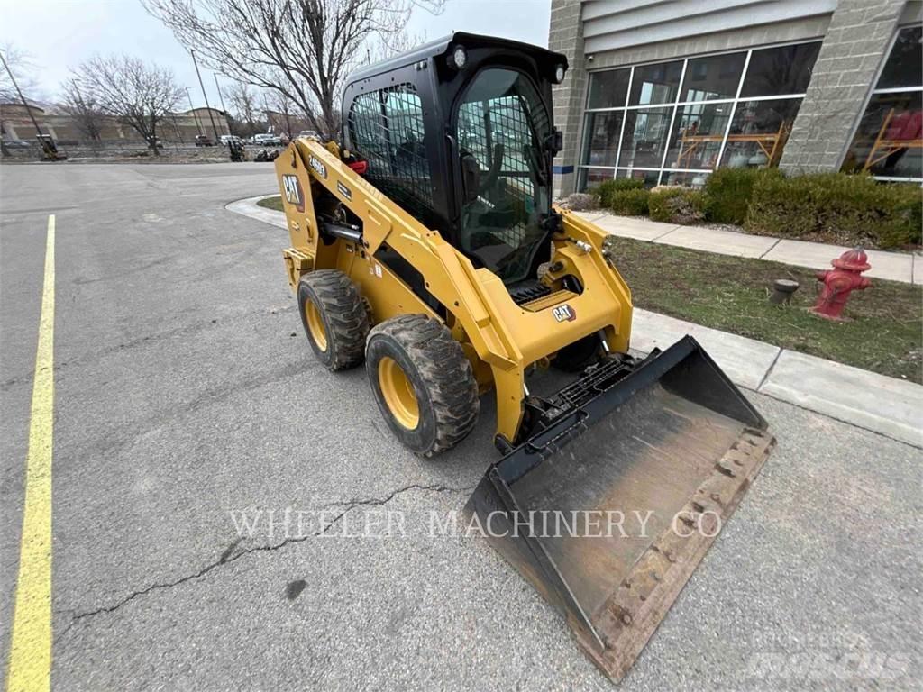 CAT 246D3 C3HF Mini Pale Gommate