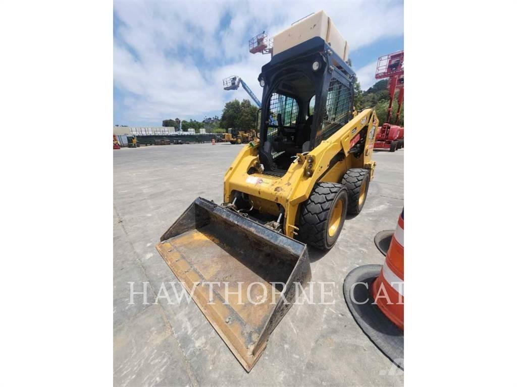 CAT 246D3H2O Mini Pale Gommate