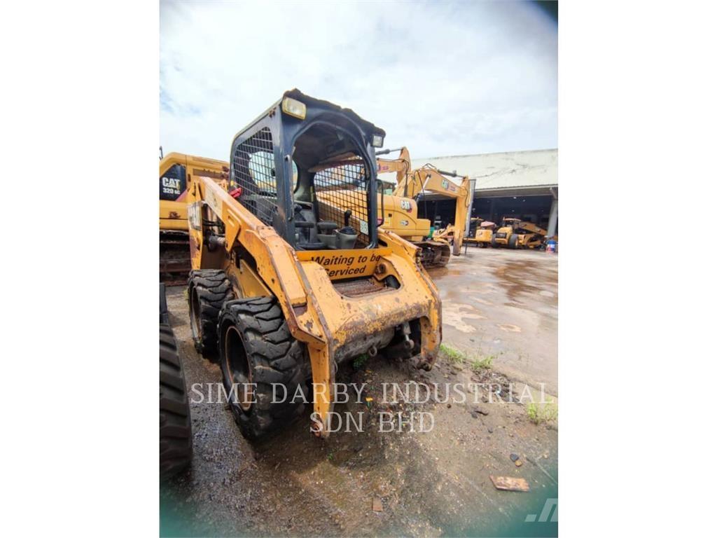 CAT 246DLRC Mini Pale Gommate