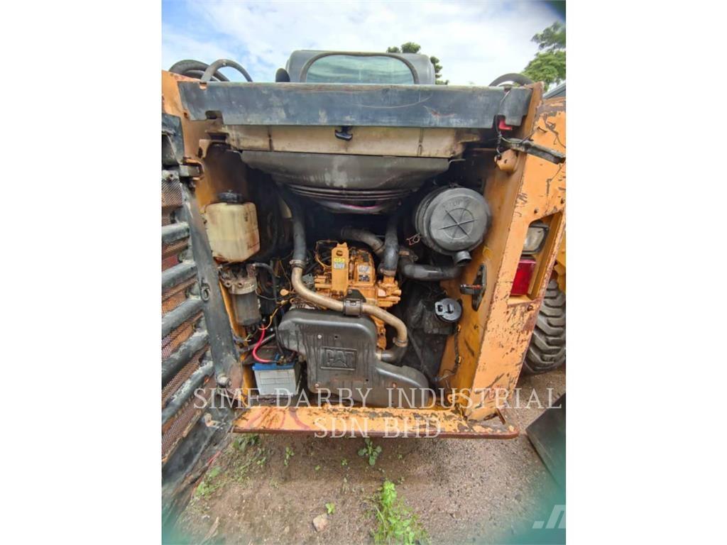 CAT 246DLRC Mini Pale Gommate