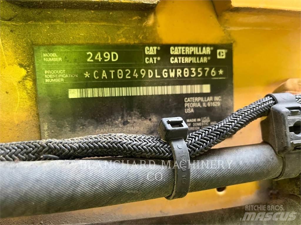 CAT 249D Pale cingolate