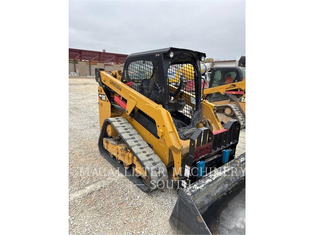 CAT 249D Pale cingolate