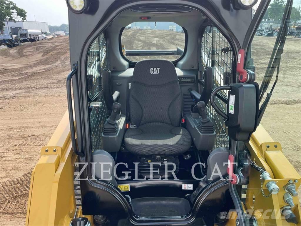 CAT 249D3 Pale cingolate