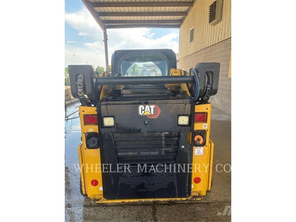 CAT 249D3 C3H2 Pale cingolate