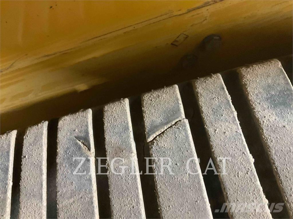 CAT 255 Pale cingolate