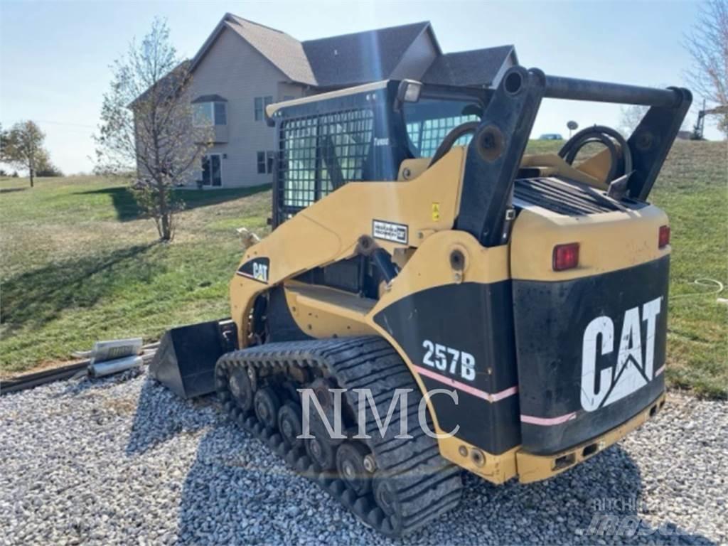 CAT 257B Mini Pale Gommate