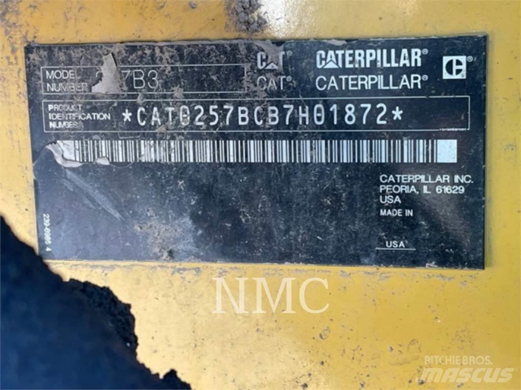 CAT 257B3 Mini Pale Gommate