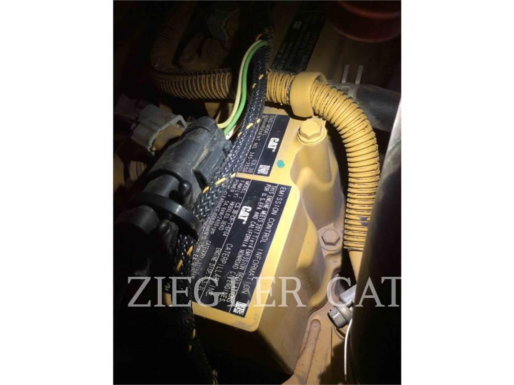 CAT 257D Pale cingolate