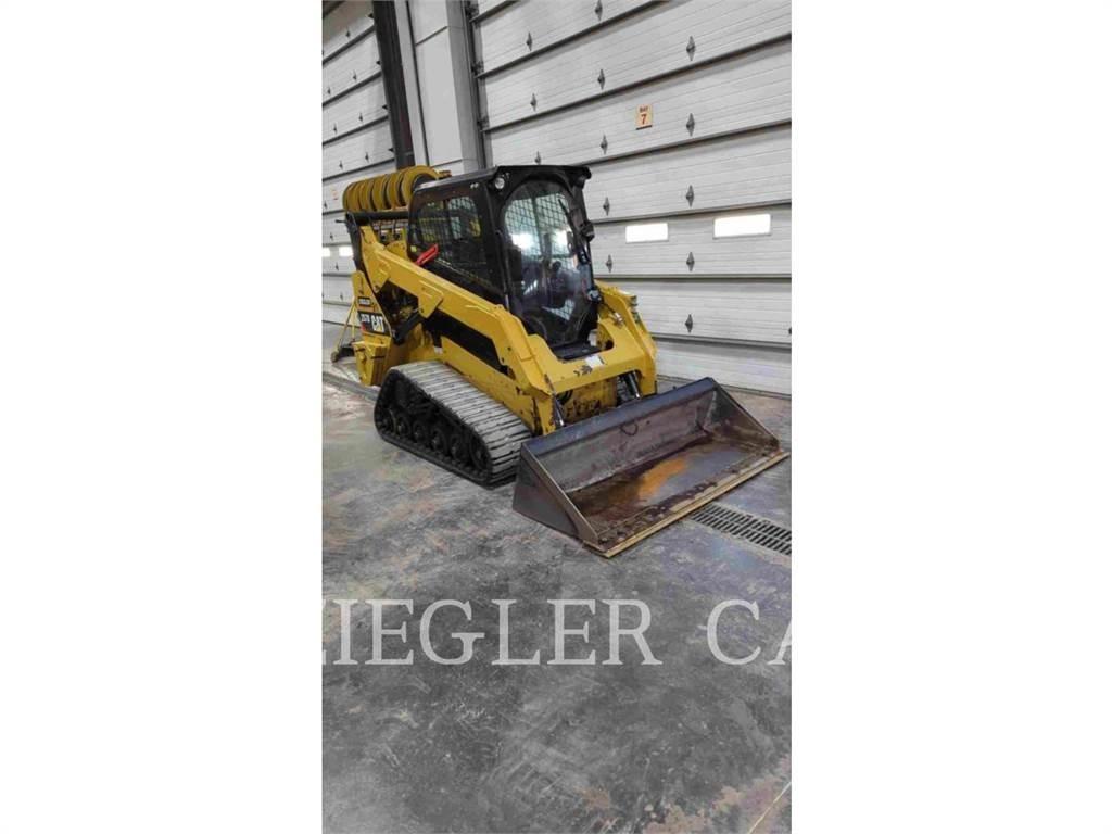 CAT 257D Pale cingolate