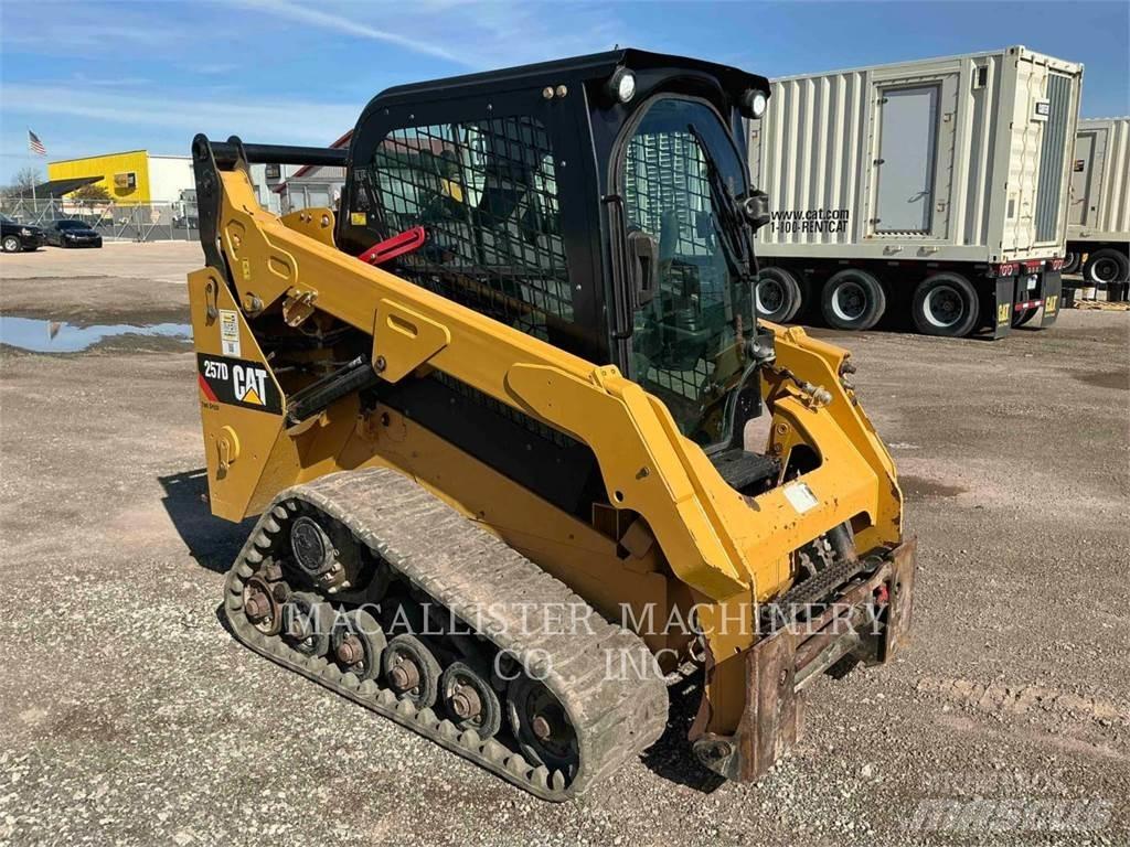 CAT 257D Pale cingolate