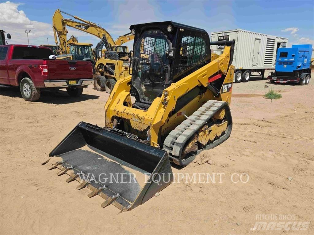 CAT 259D Pale cingolate