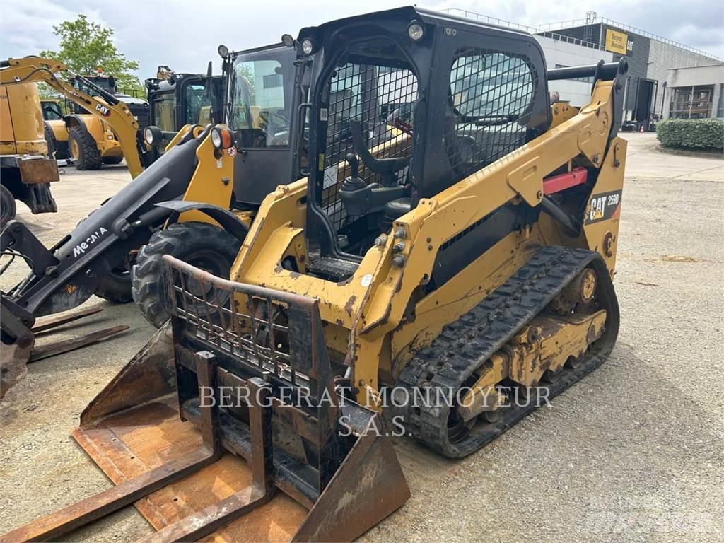 CAT 259D Pale cingolate