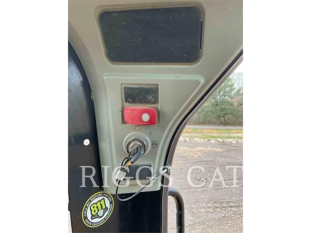 CAT 259D Mini Pale Gommate