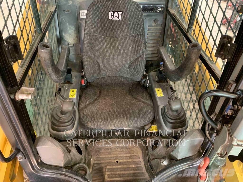 CAT 259D Pale cingolate