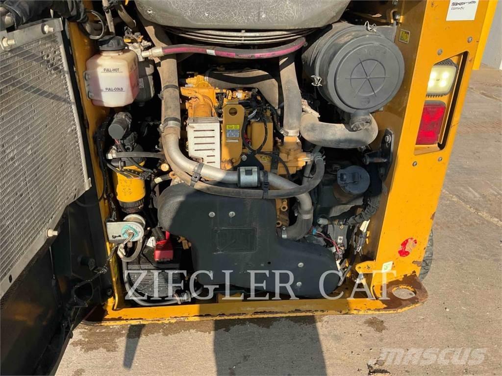 CAT 259D3 Pale cingolate