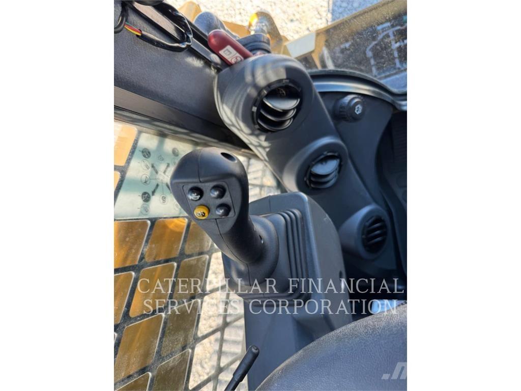 CAT 259D3 Pale cingolate