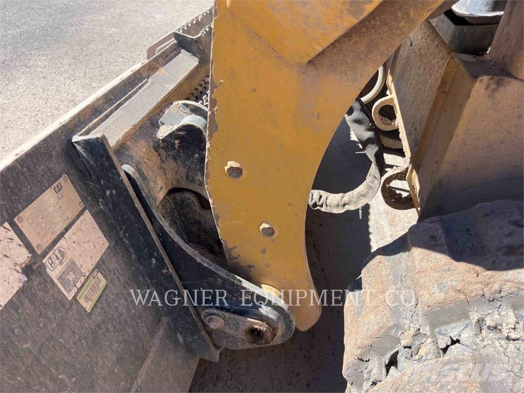 CAT 259D3 Pale cingolate