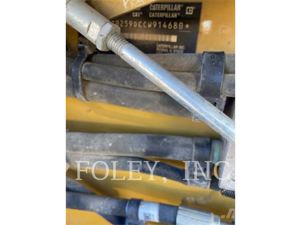 CAT 259D3 Pale cingolate