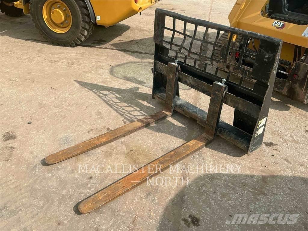 CAT 259D3 AQB Mini Pale Gommate