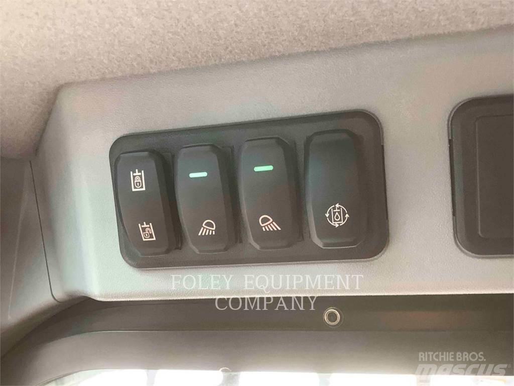 CAT 259D3STD2C Mini Pale Gommate