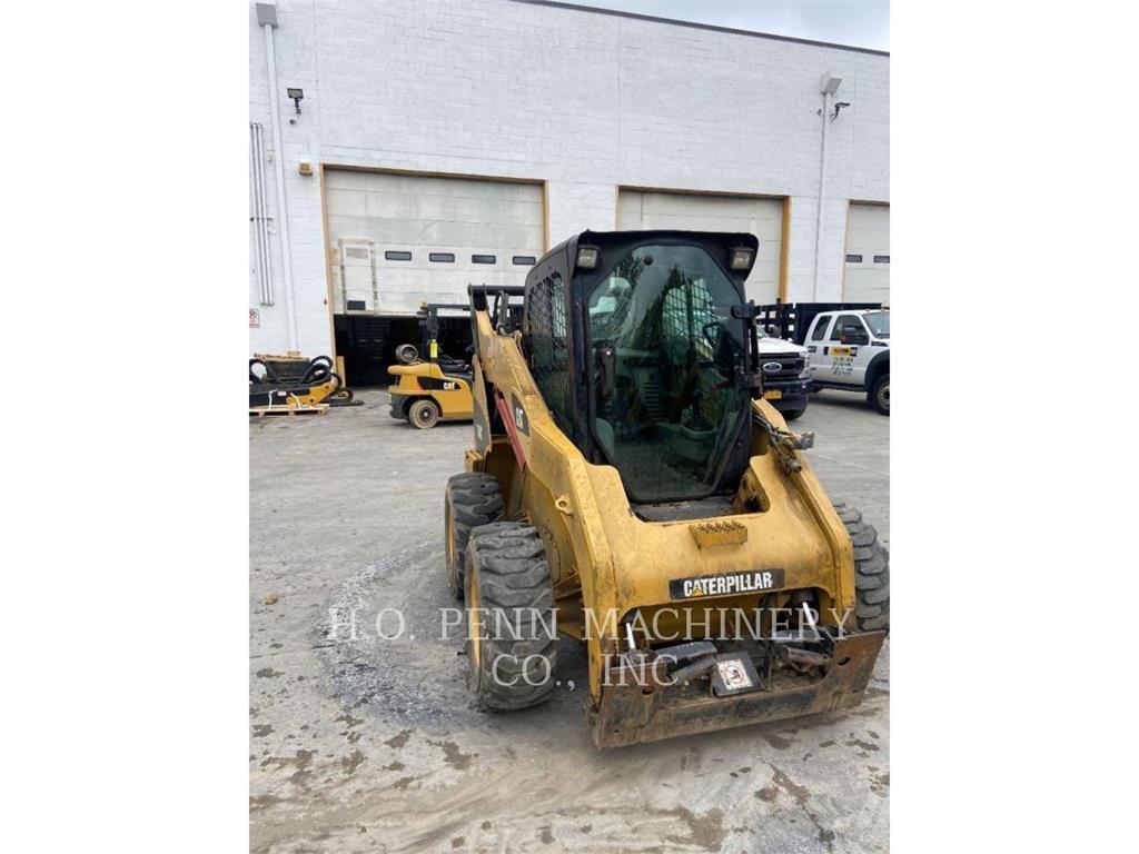 CAT 262 C Mini Pale Gommate