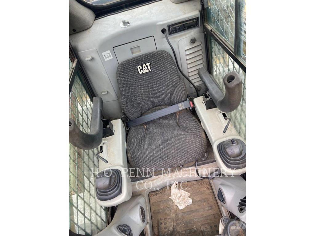 CAT 262 C Mini Pale Gommate