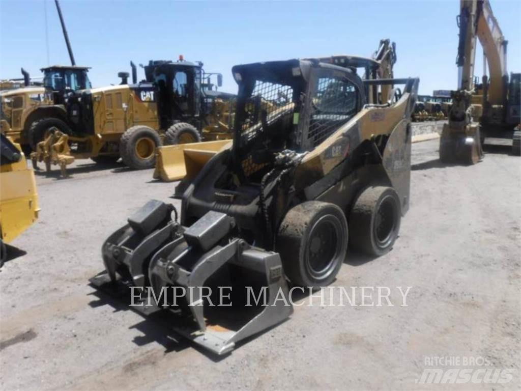 CAT 262C XPS Mini Pale Gommate