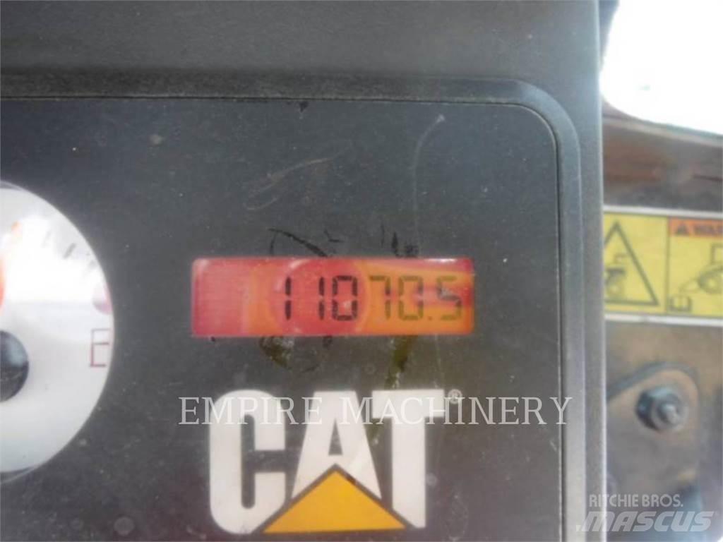 CAT 262C XPS Mini Pale Gommate