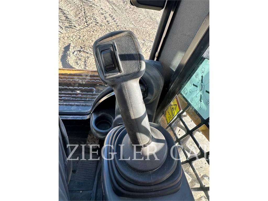CAT 262D Mini Pale Gommate