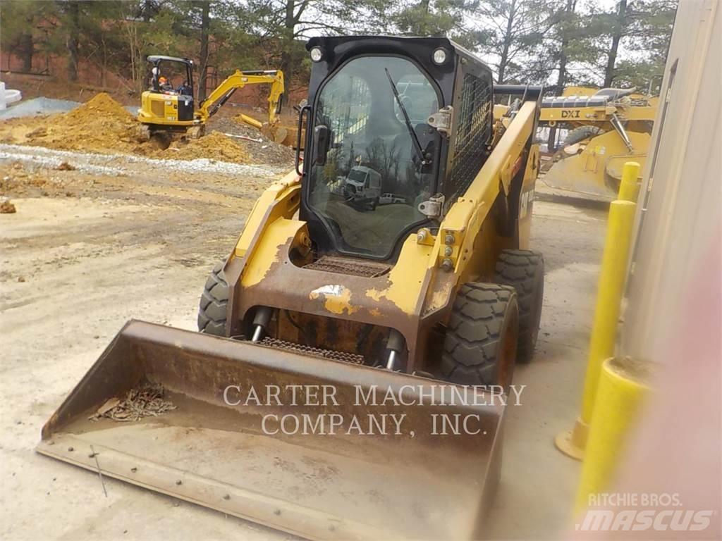 CAT 262D Mini Pale Gommate