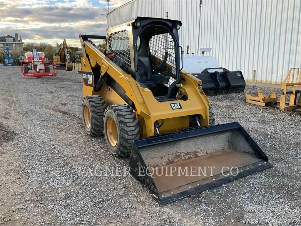 CAT 262D Mini Pale Gommate