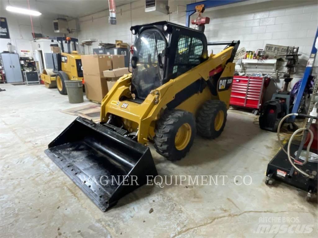 CAT 262D Mini Pale Gommate