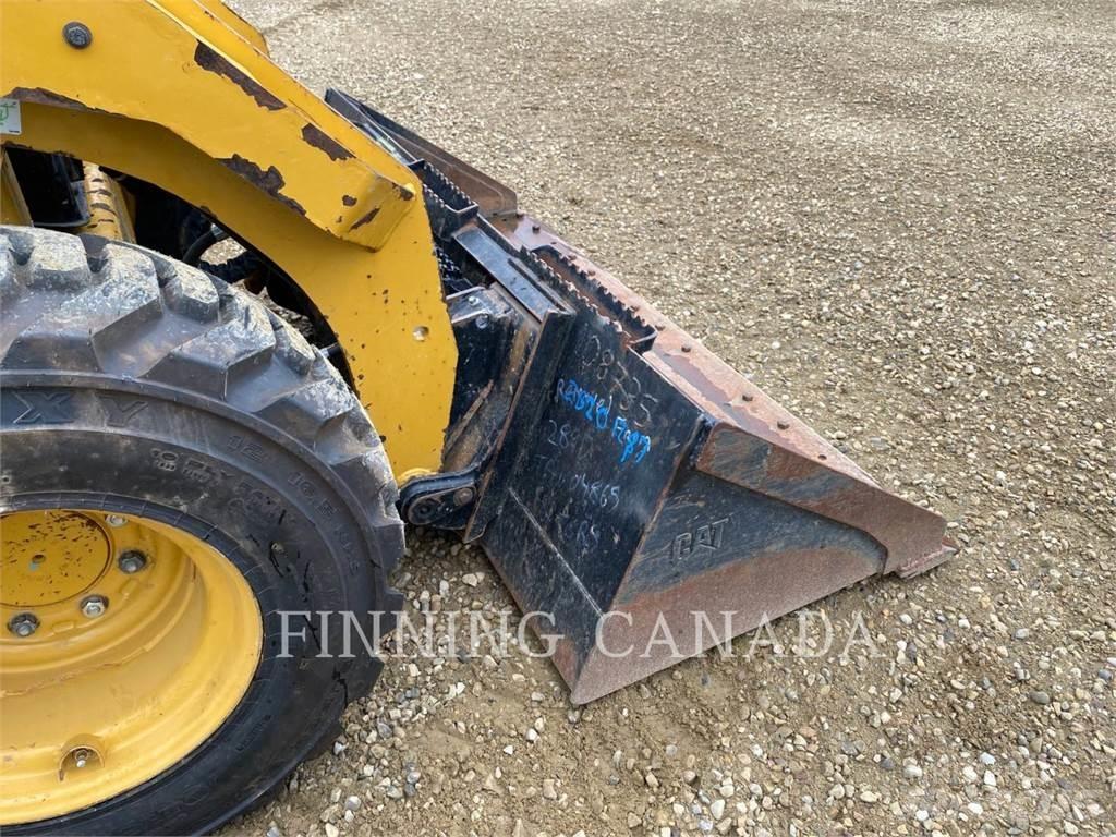 CAT 262D Mini Pale Gommate