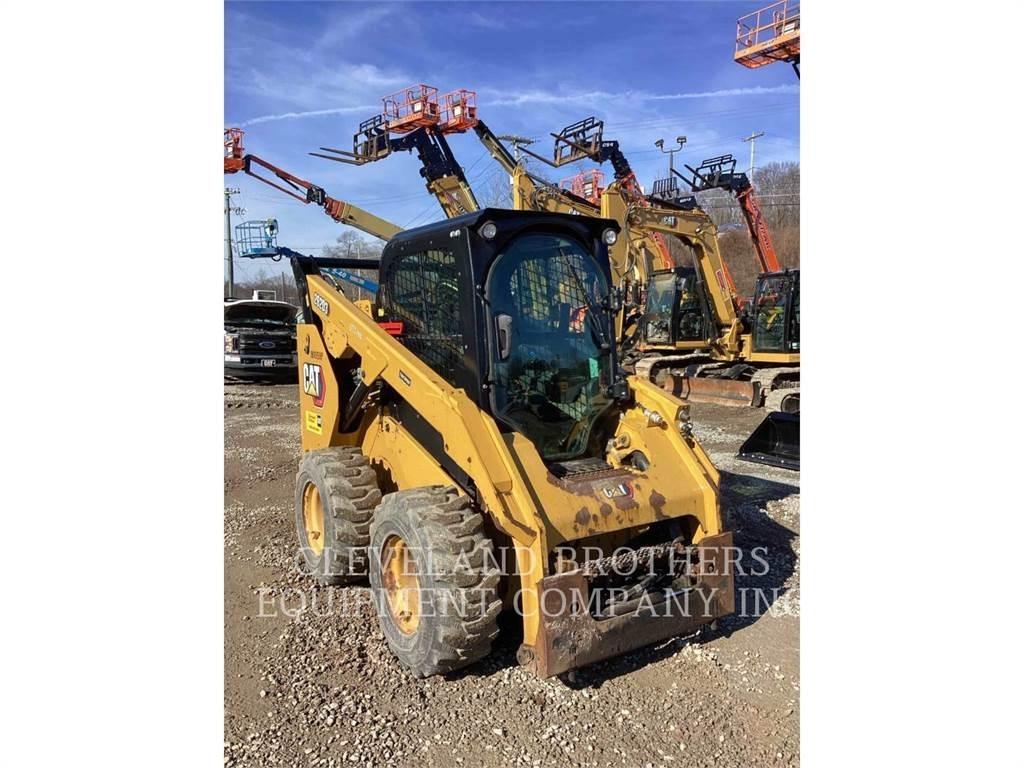 CAT 262D Mini Pale Gommate
