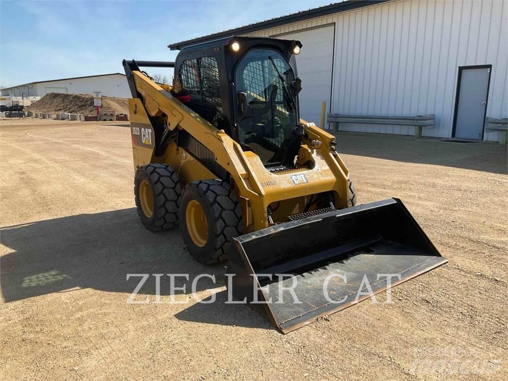 CAT 262D Mini Pale Gommate