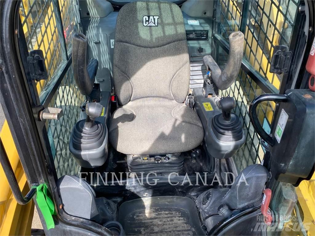 CAT 262D Mini Pale Gommate