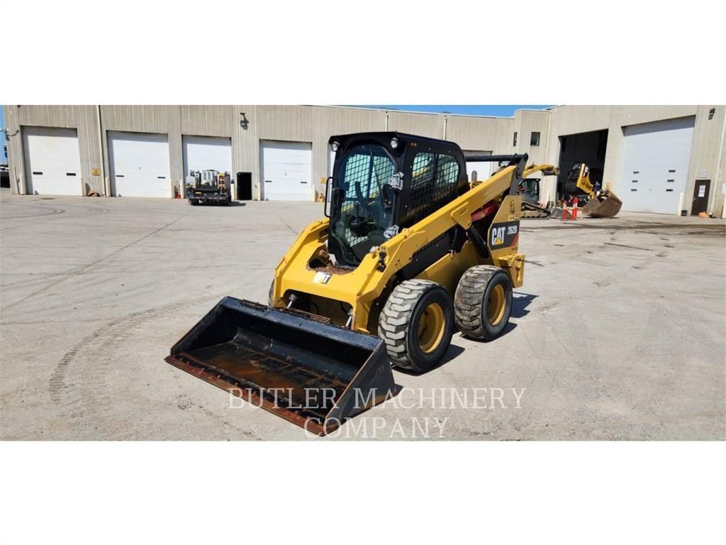 CAT 262D Mini Pale Gommate