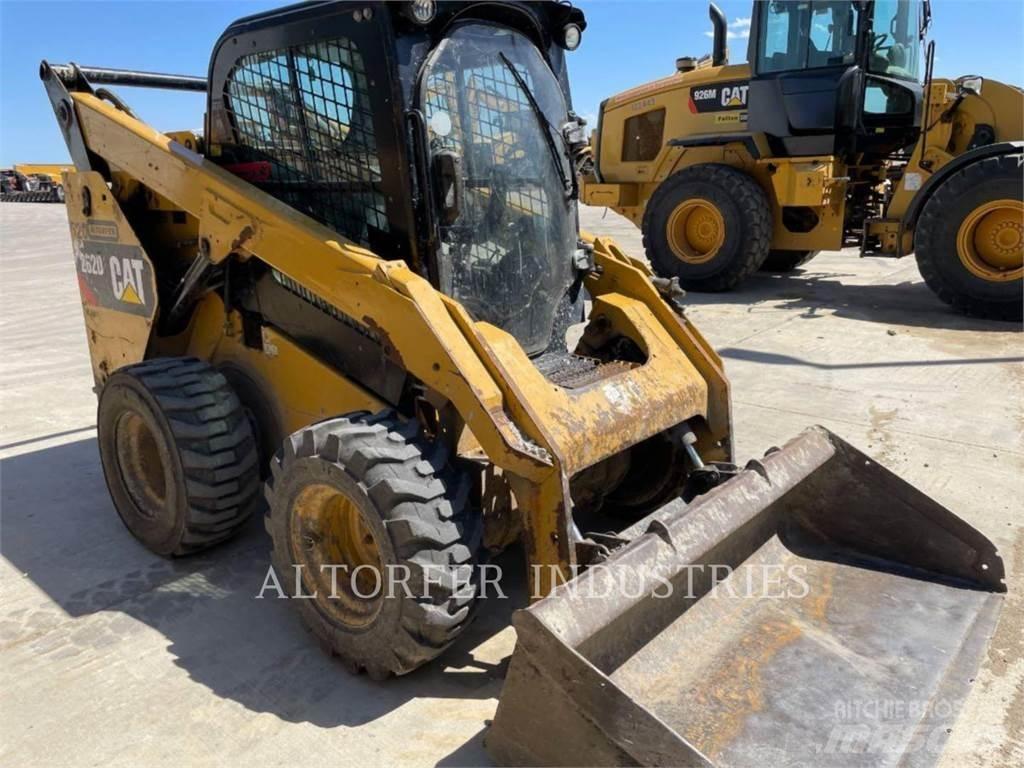 CAT 262D Mini Pale Gommate