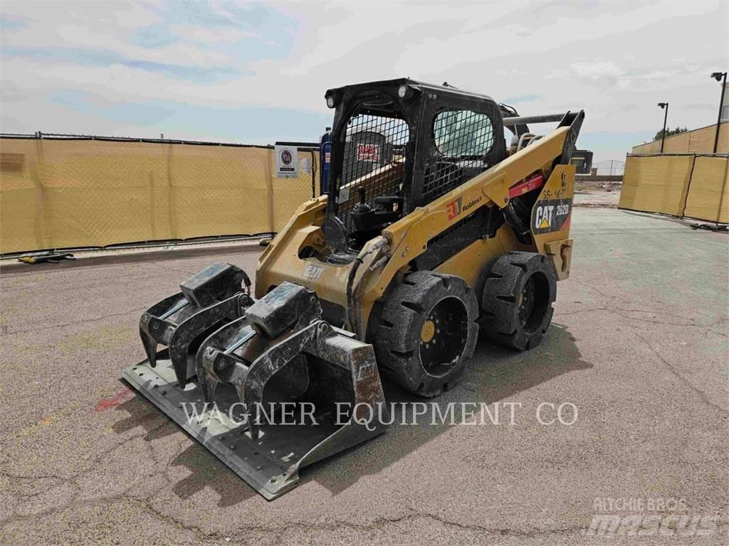 CAT 262D Mini Pale Gommate