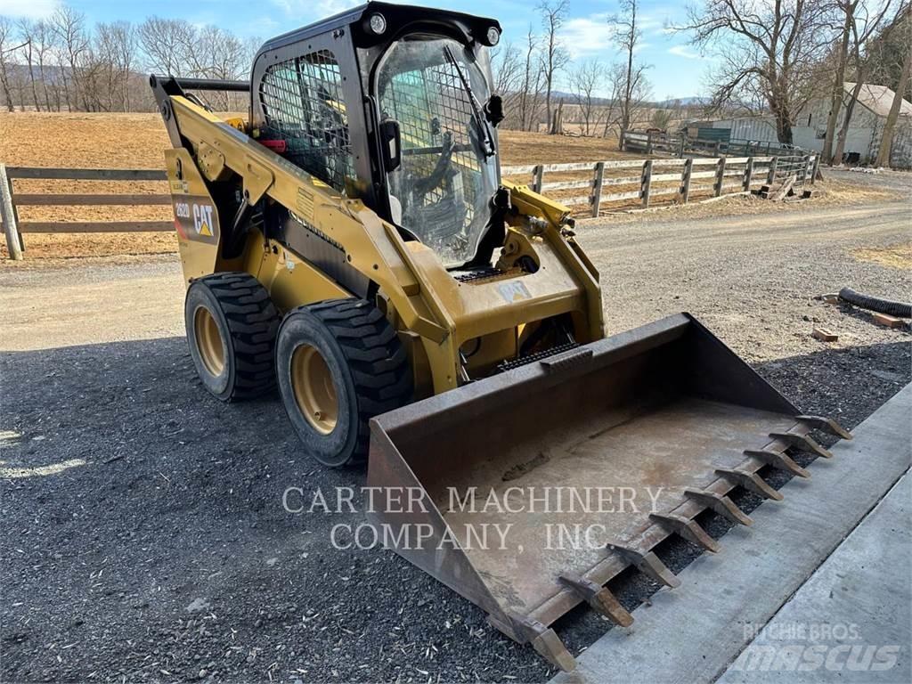CAT 262D Mini Pale Gommate